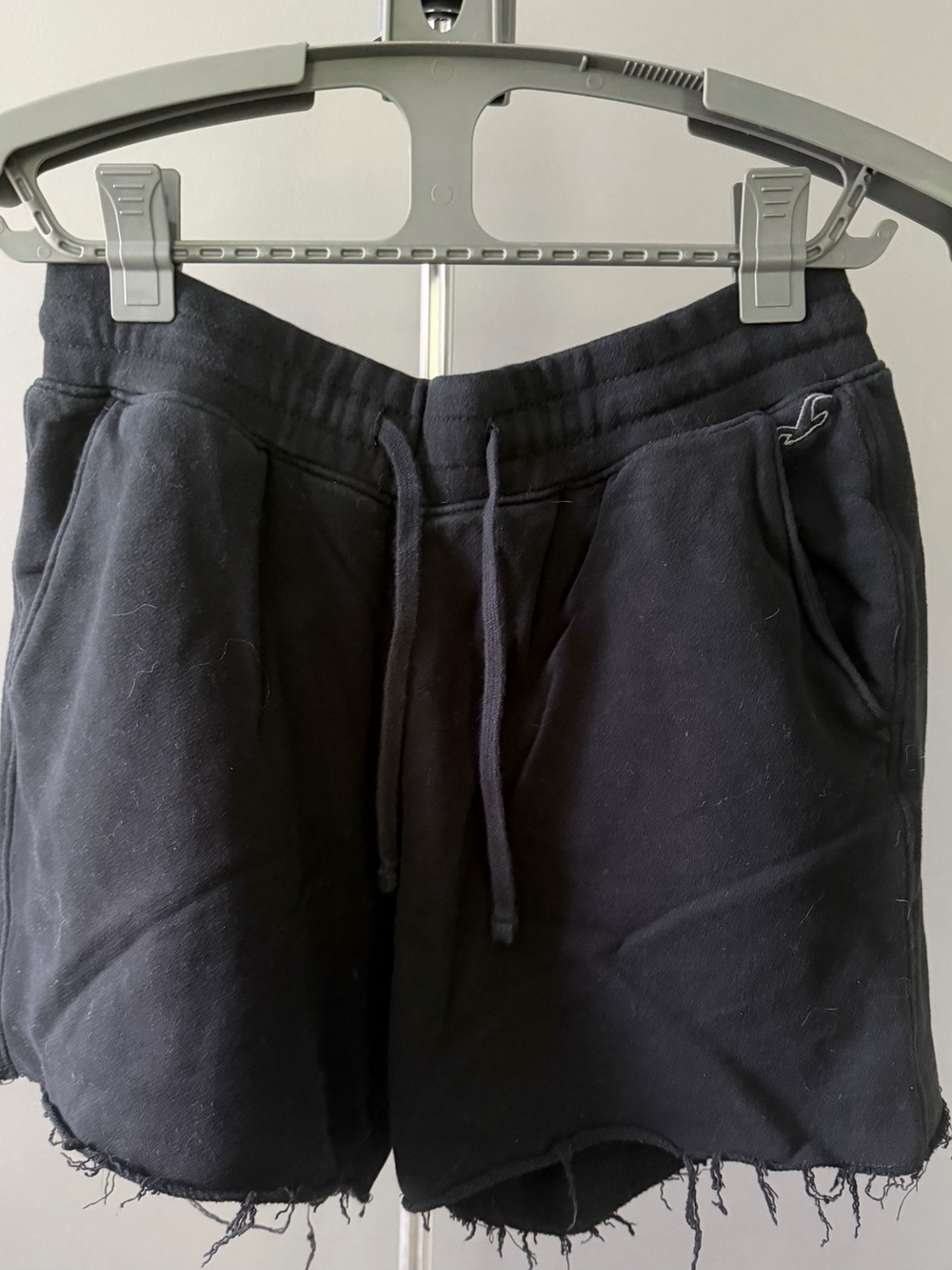 Hollister Must-Have Frayed Shorts